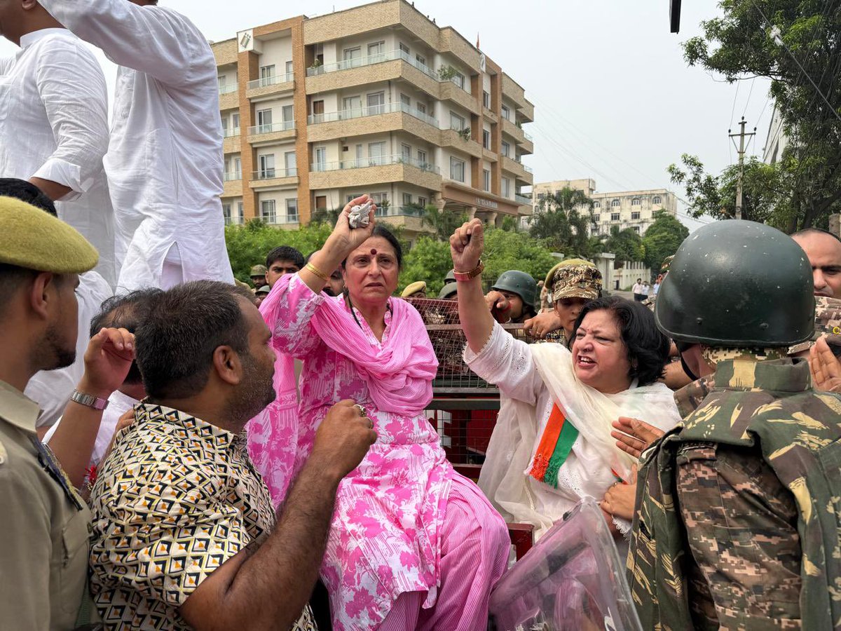 pawar_indu's tweet photo. Protest Program at Election Commission office at jammu in front of Election commission office against Vote Chori by CEC 
Gyanesh kumar . https://t.co/TBBS5Y4YZ9