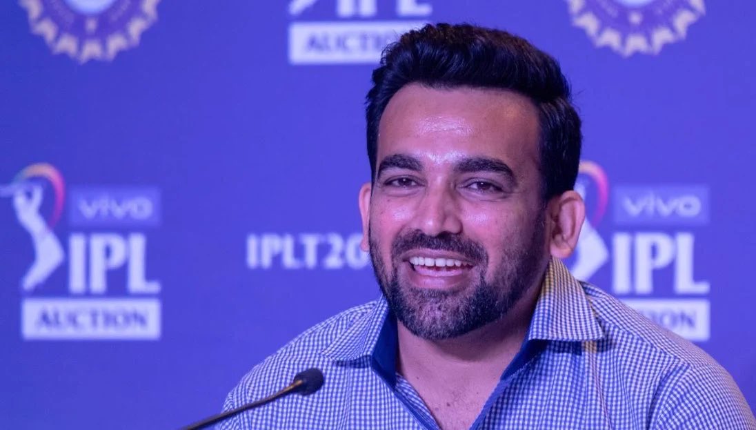msdfansofficial's tweet photo. “Very humbled to receive such a response, feels very special, that coming to the right place, it's about achieving things together, the team &amp; the fans looks like a big family - that is what everyone experiences when they come to Chepauk.” 

- Zaheer Khan in a recent interview https://t.co/k8djgU0e6E