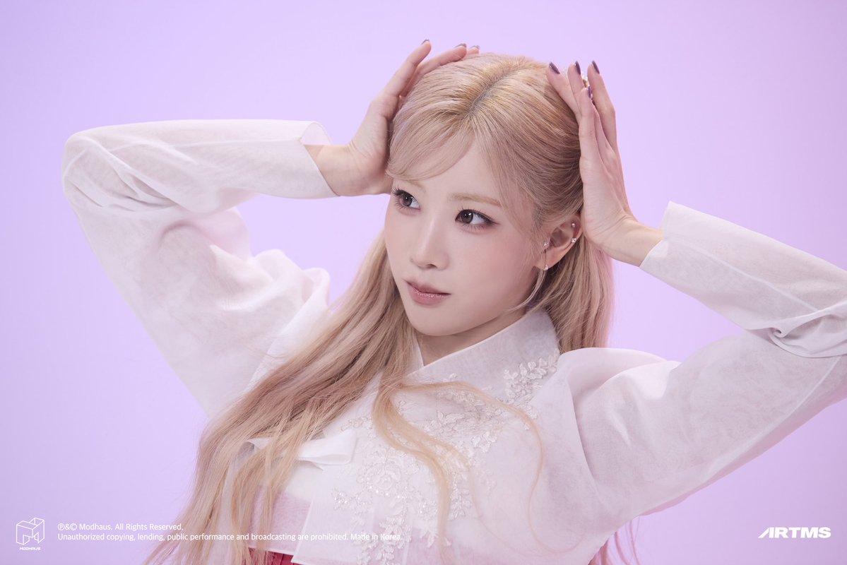kimlipmedia's tweet photo. Pixel Memory Special Video 포토 비하인드 
#김립 #KimLip https://t.co/UvG0VfKgKh