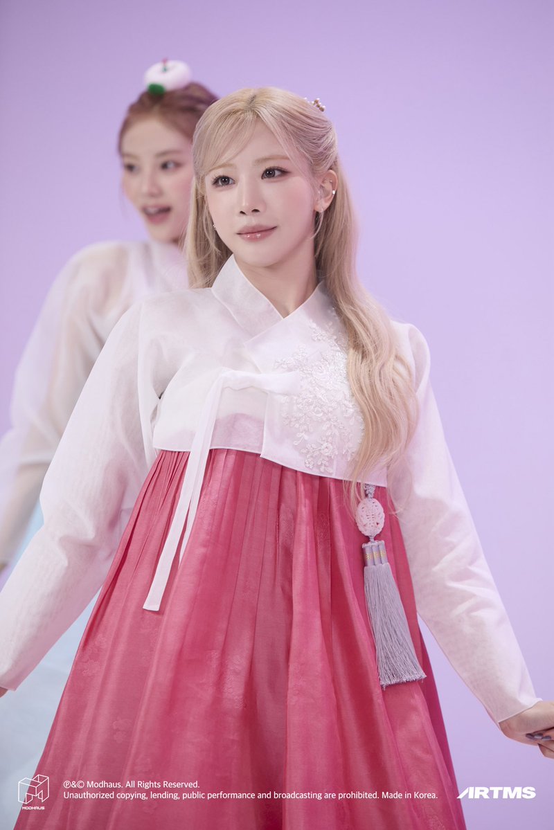 kimlipmedia's tweet photo. Pixel Memory Special Video 포토 비하인드 
#김립 #KimLip https://t.co/UvG0VfKgKh