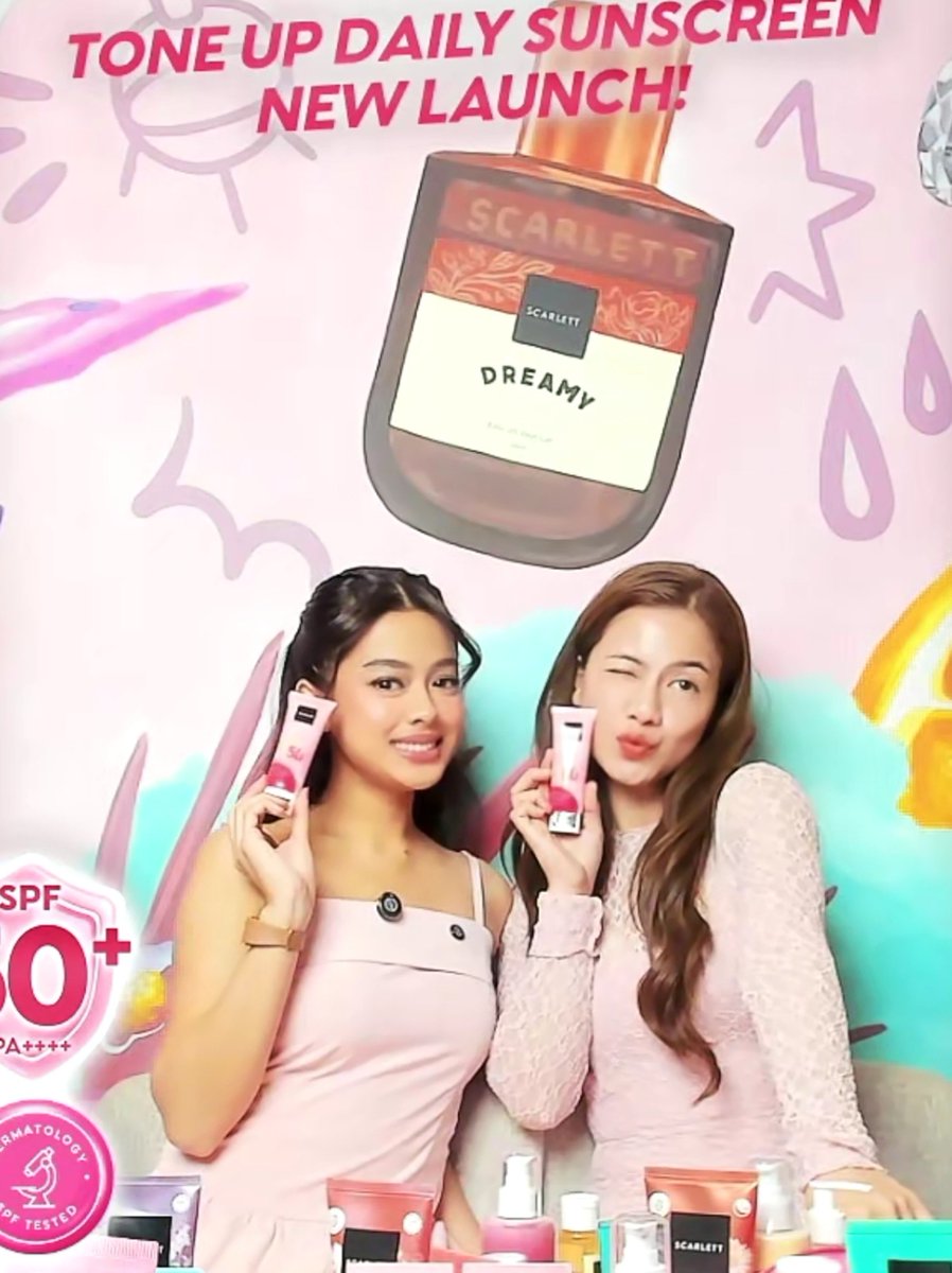 redsoult's tweet photo. "kita pose-pose aja supaya bisa kalian buat jj jj"
"scarlettnya jangan di blur ya, harus ada di in frame"
LUCUUU BANGET, makasih banyak kak felly udah undang aqeela 💘 https://t.co/Bo6FyJFzSP