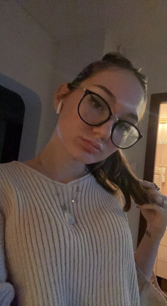 xt9q2's tweet photo. selam yok mu azgin birileri #azgin #sex #sikis #porno #bayan https://t.co/zSipJIhGHx