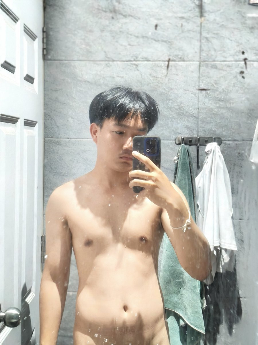 Hon1657974's tweet photo. หาแฟนมันยากมาหาผมดีกว่า55😅
ig : hon____2005 #สกลนคร #ชช #เหงา https://t.co/gBfTr68WxX