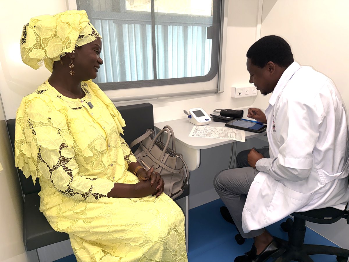 UNBenin's tweet photo. Sous le leadership de @aminatousar, le personnel de @UNBenin s’est mobilisé ce jour aux côtés de la #FondationClaudineTalon dans le cadre de son initiative #DonDeSang. Fidèle à son engagement, @aminatousar a montré l’exemple en participant elle-même à cette action de solidarité. https://t.co/h9apMJYPgr