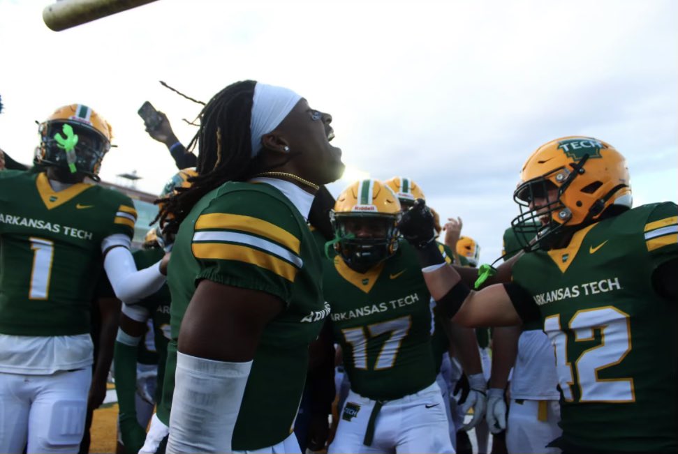 izzyjimenez0's tweet photo. #AGTG After a good conversation with @CoachAdamsDC  I am more than glad to receive my 4th offer from @ATUFootball     @CyLakes_FB @CoachTryon @CoachCarter_19 https://t.co/W4T2gBlgmE