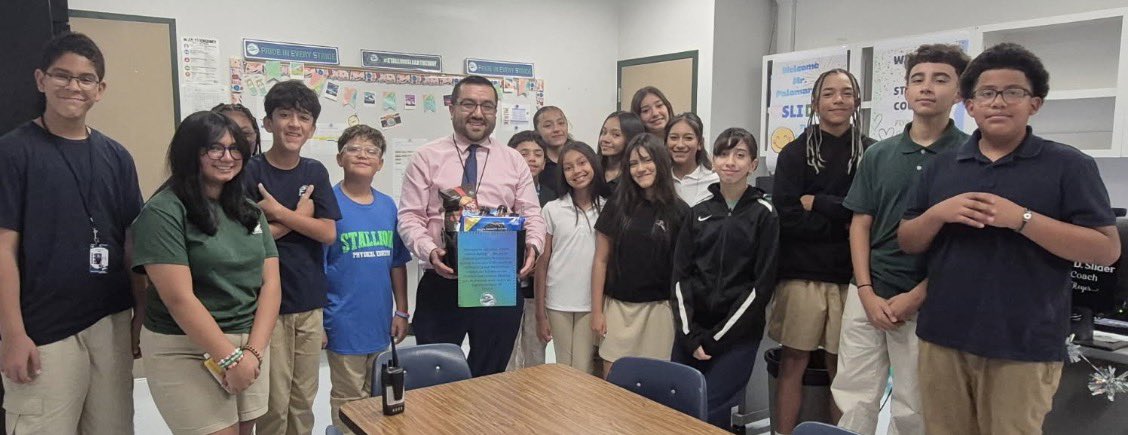 epalomares_SMS's tweet photo. Thank you to @Slider_Middle for the warm welcome and also to @SliderStuCo for the sweet surprise. Excited for this new journey ahead. #StallionsLeadTheWay https://t.co/e0Q2DPKNHS