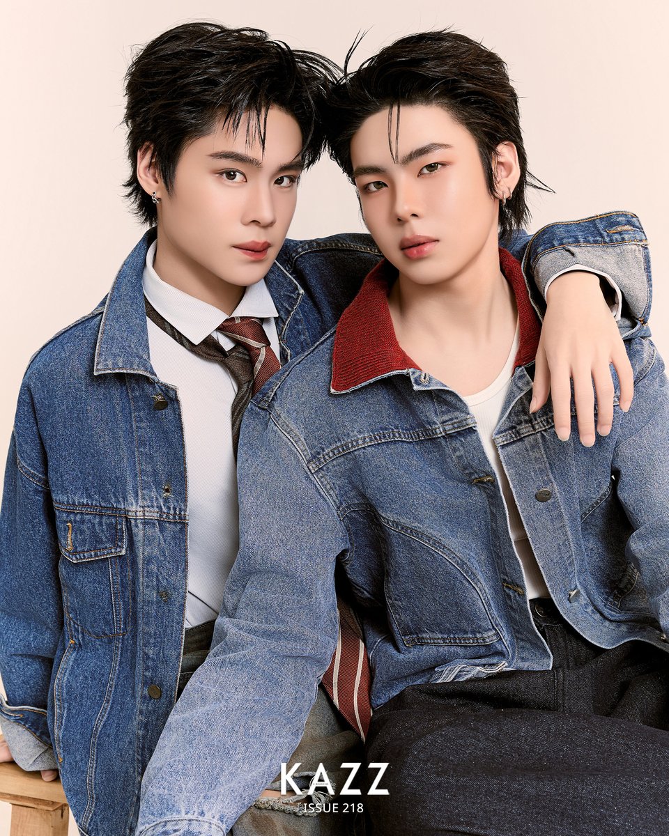 Kazzmagazine's tweet photo. #KAZZxLOVEX3 #VolkPeak

ตังไทม์รายงานตัว! “โฟล์ค - พีค” จากซีรีส์ ‘LOVEx3 หลักสูตร (รัก) ภาคบังคับ’ บนปก KAZZ MAGAZINE issue.218 จับจองกันได้แล้ววันนี้! ❤️

➖Pre-order : https://t.co/E1xJw9Cj8A
➖Foreigners : https://t.co/S3S34ZzNye 

#KAZZMAGAZINE https://t.co/LPcRrOG51S