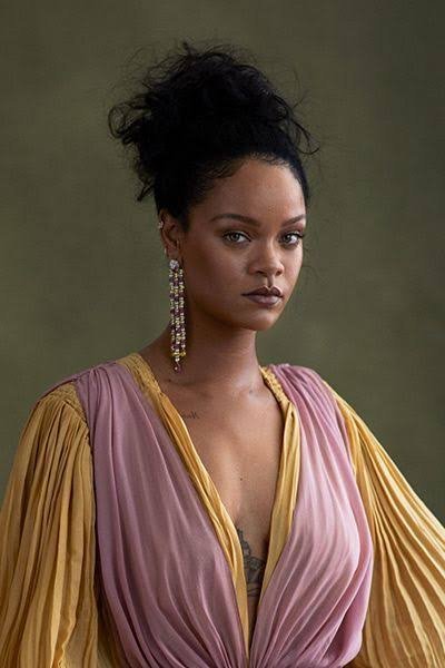 cynthiamt123's tweet photo. Rihanna MTF✌️ https://t.co/Xbzmh7fVln