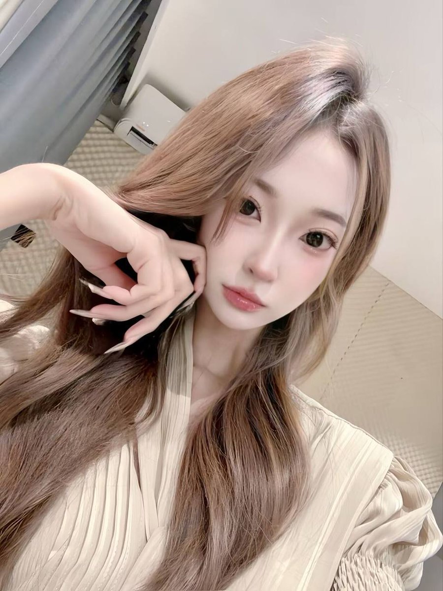 sacieth's tweet photo. 北京女王

身高170 体重90 脚码36

颜值女主，可御可甜

擅长：
狗奴、踢裆、耳光、鞭打、龟责、剧情、sp、踢裆，踩踏、龟责、骑马、圈养、锁奴、圣水、黄金、四爱

收奴性强的m https://t.co/Gcn6fNJurf