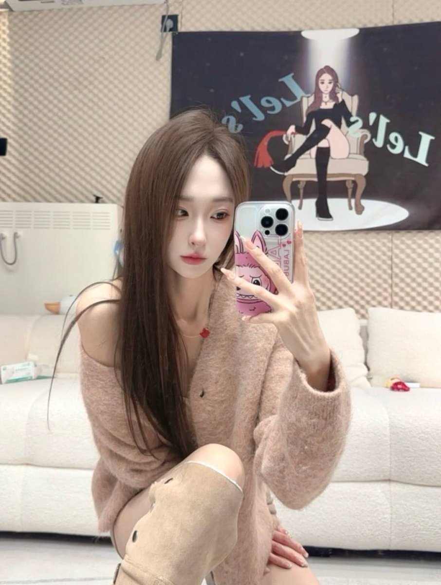 sacieth's tweet photo. 北京女王

身高170 体重90 脚码36

颜值女主，可御可甜

擅长：
狗奴、踢裆、耳光、鞭打、龟责、剧情、sp、踢裆，踩踏、龟责、骑马、圈养、锁奴、圣水、黄金、四爱

收奴性强的m https://t.co/Gcn6fNJurf