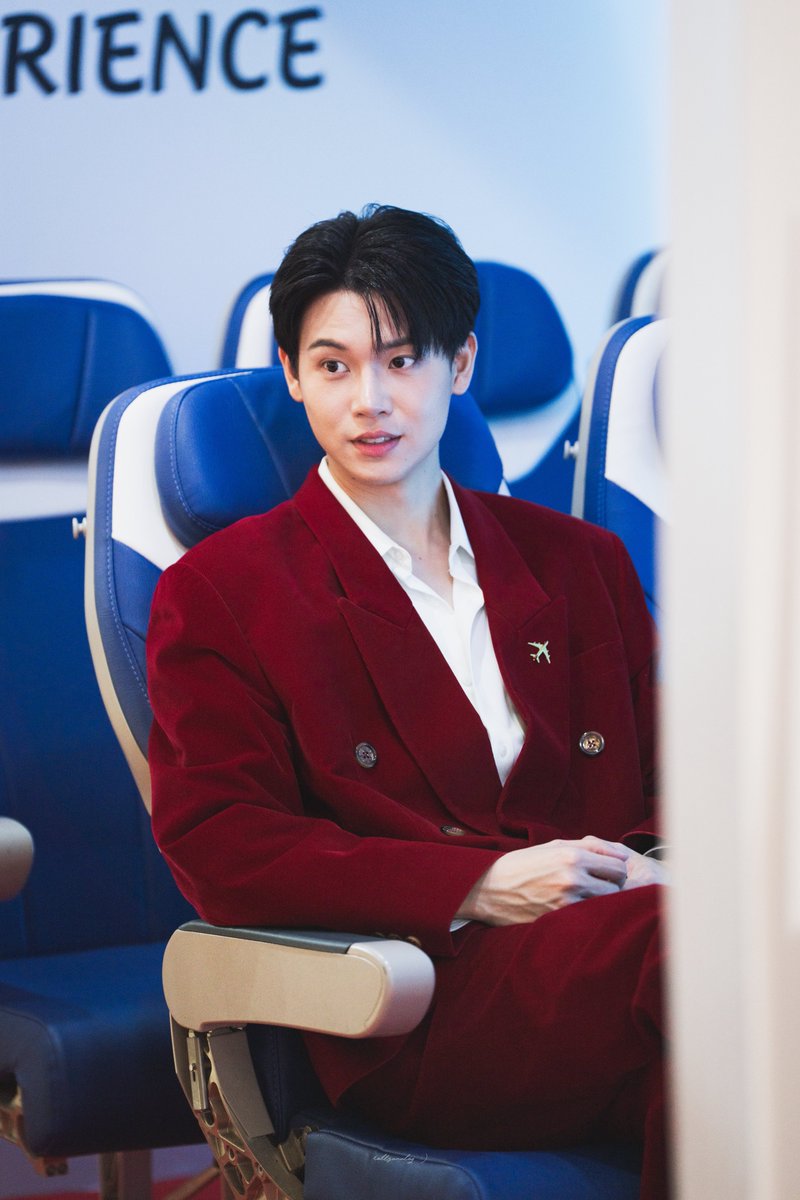 rollsanalog7's tweet photo. 25.09.2026      ท่านผู้บริหาร 😎

#Vietjet10thannixYin
#yinyin_anw ; @yinyin_anw https://t.co/mnSc4b4W8o
