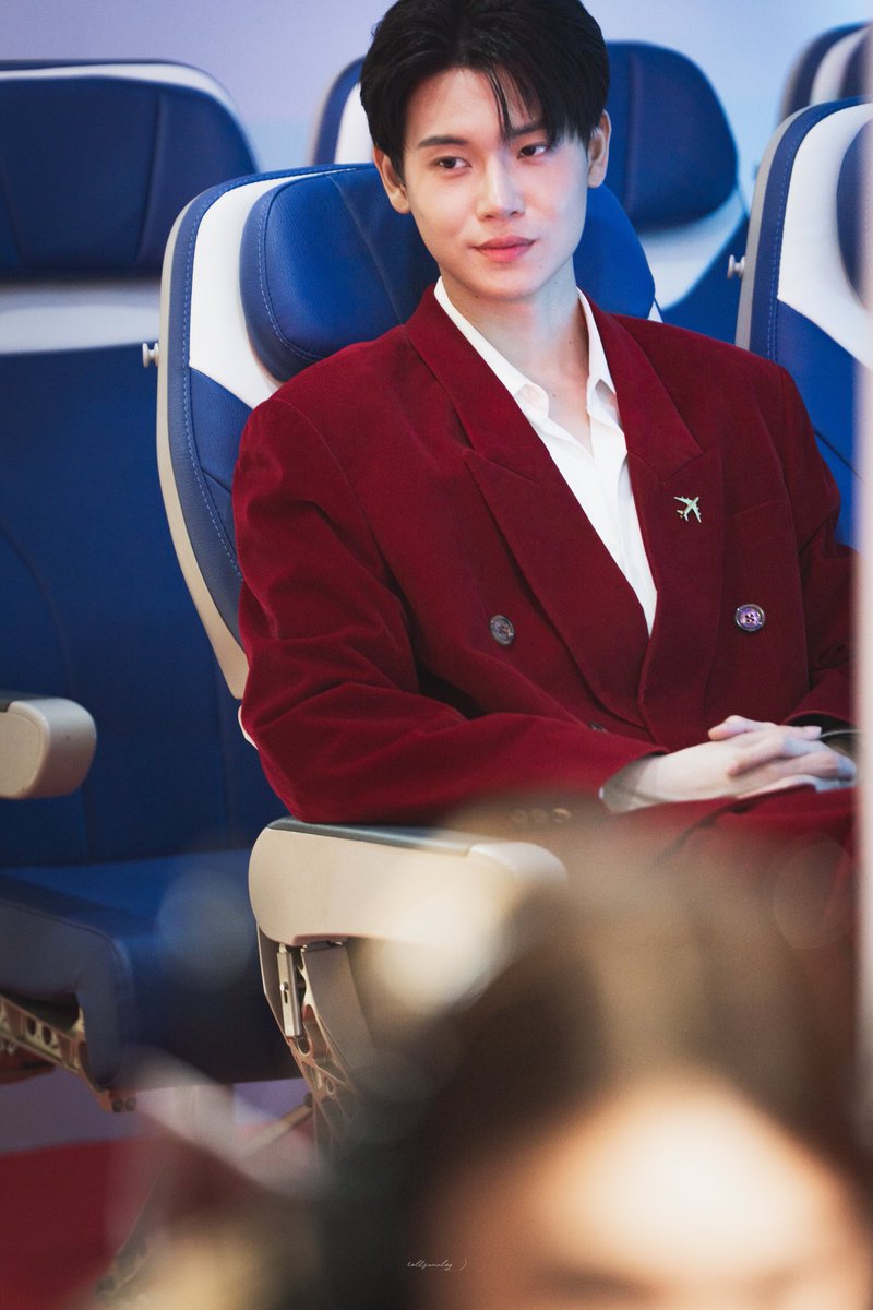 rollsanalog7's tweet photo. 25.09.2026      ท่านผู้บริหาร 😎

#Vietjet10thannixYin
#yinyin_anw ; @yinyin_anw https://t.co/mnSc4b4W8o