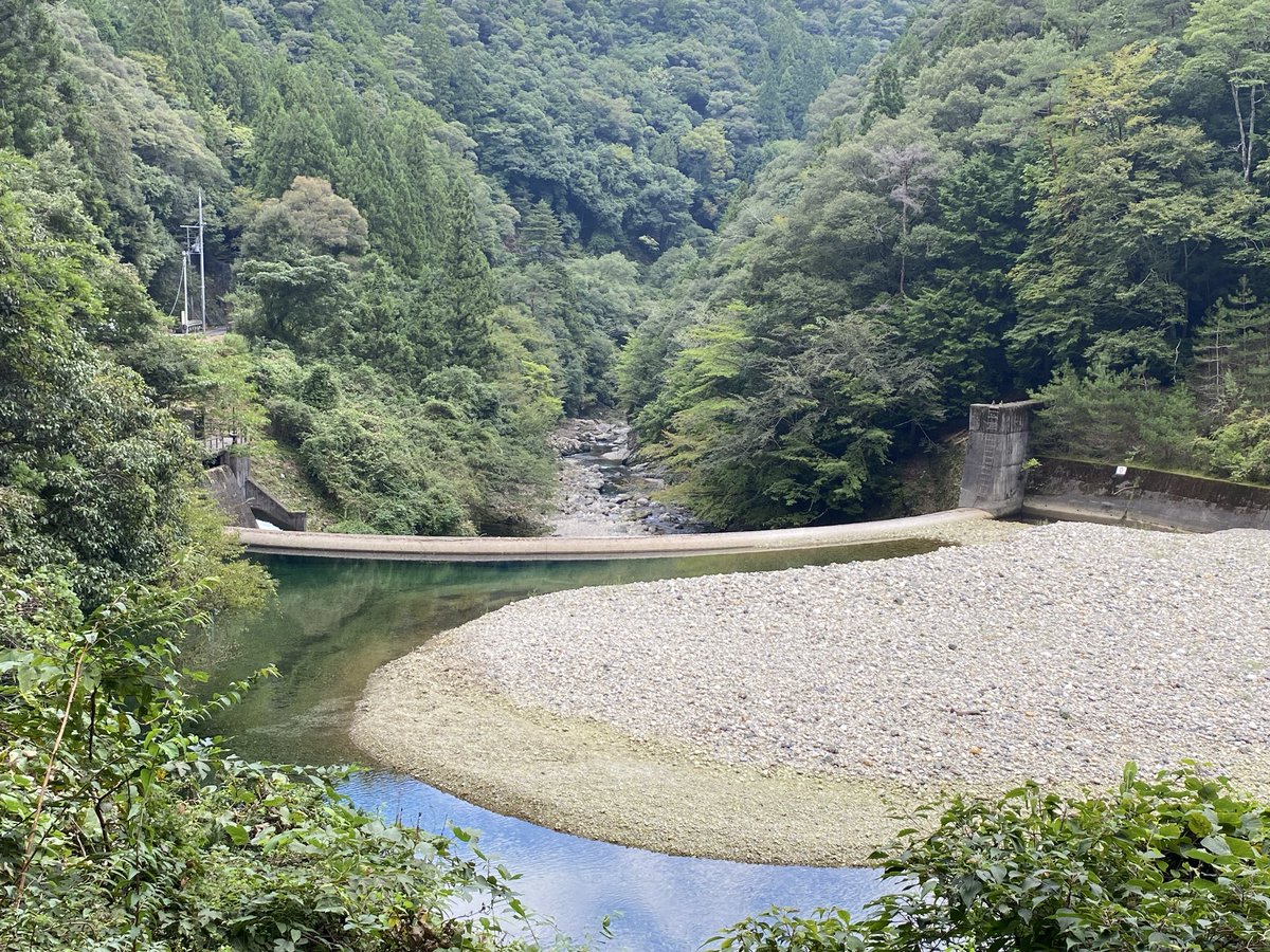 ahotari1819's tweet photo. 合計207基目、奈良県 奥里ダムにチェックイン！ #DamApp

水がキレイ。。

越流してるところが見たかった。。 https://t.co/RDHRtjvKXk