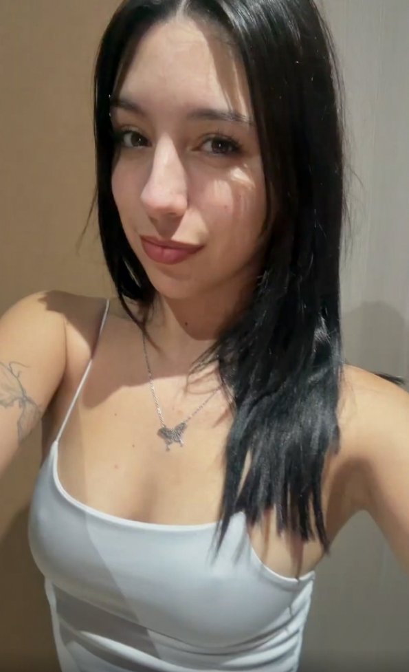 lunababypeachyi's tweet photo. just wanted to say hello to anyone seeing this... 🥹✨ https://t.co/uj2YwyGPpl