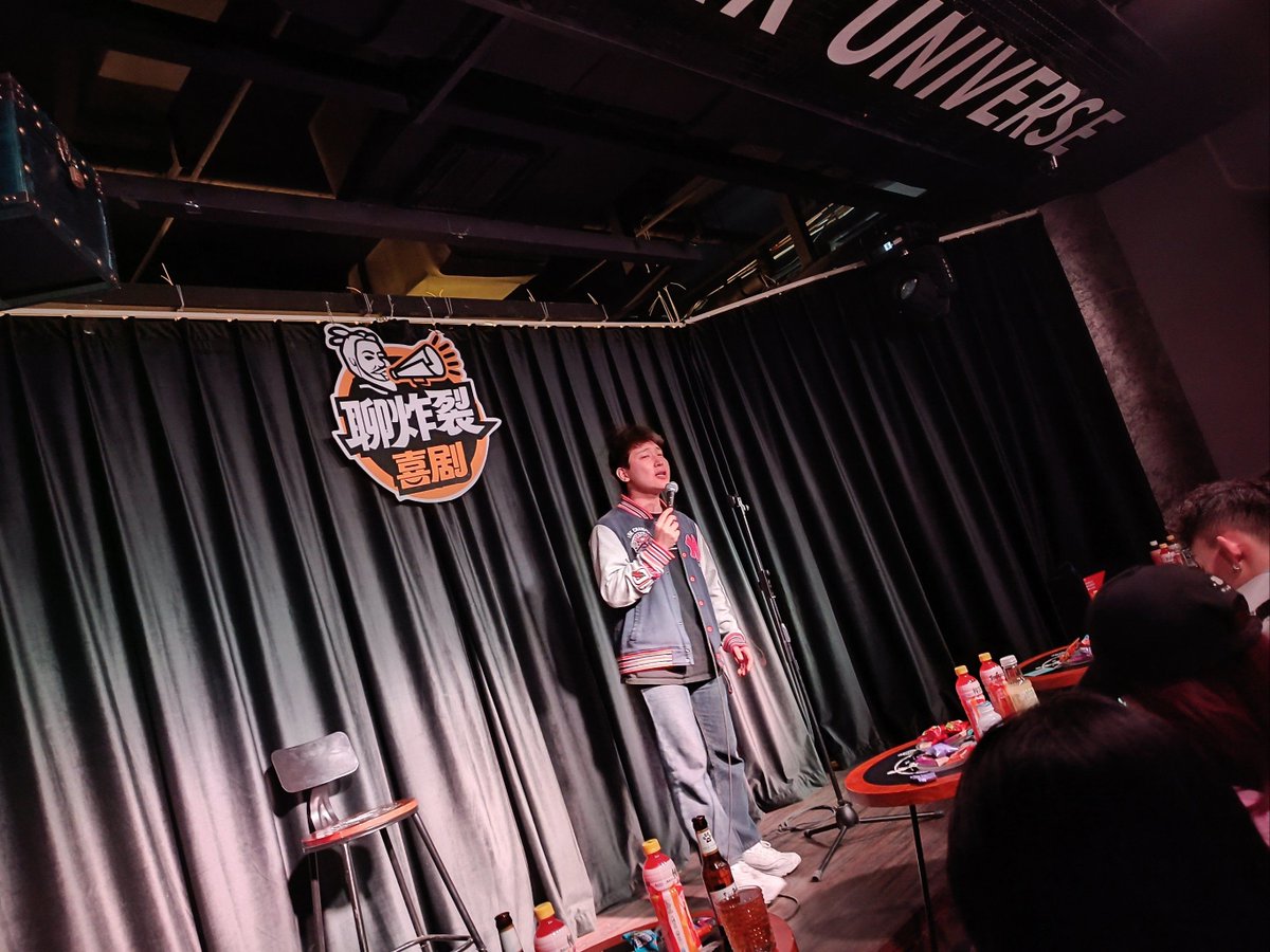 MargaretaB1we's tweet photo. Just got off stage and the crowd laughed at my "adulting is just overpaying for things that break" joke like it was a Oscar-winning line—my soul’s 10x lighter rn ， https://t.co/VekguRu1b3