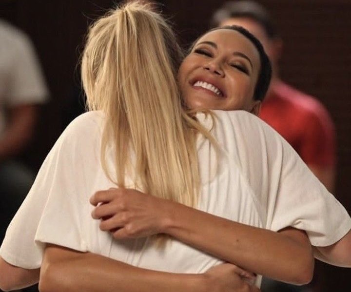 mirrorballbritt's tweet photo. i knew heather was gonna do it and i understand why but i'm still so sad, they can't take the absolute perfection that was s6 brittana away from us......... https://t.co/GDjDT4pmhn