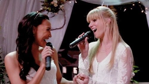 mirrorballbritt's tweet photo. i knew heather was gonna do it and i understand why but i'm still so sad, they can't take the absolute perfection that was s6 brittana away from us......... https://t.co/GDjDT4pmhn