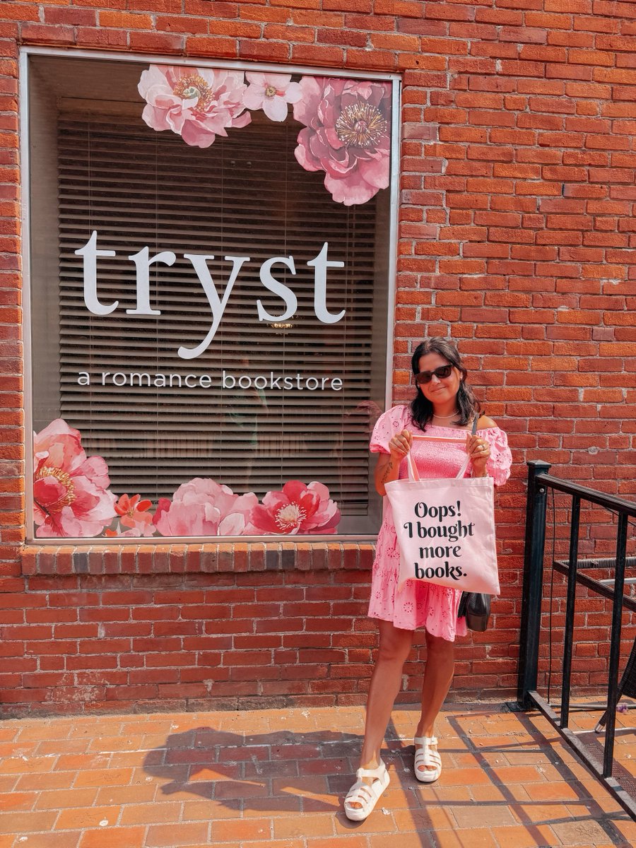 BilliSumask4u's tweet photo. A new romance bookstore opened in town today! My husband treated me to a book, mug, and the perfect tote. So excited to have a woman-owned, queer-friendly bookstore nearby! https://t.co/rMtsQbMkGc