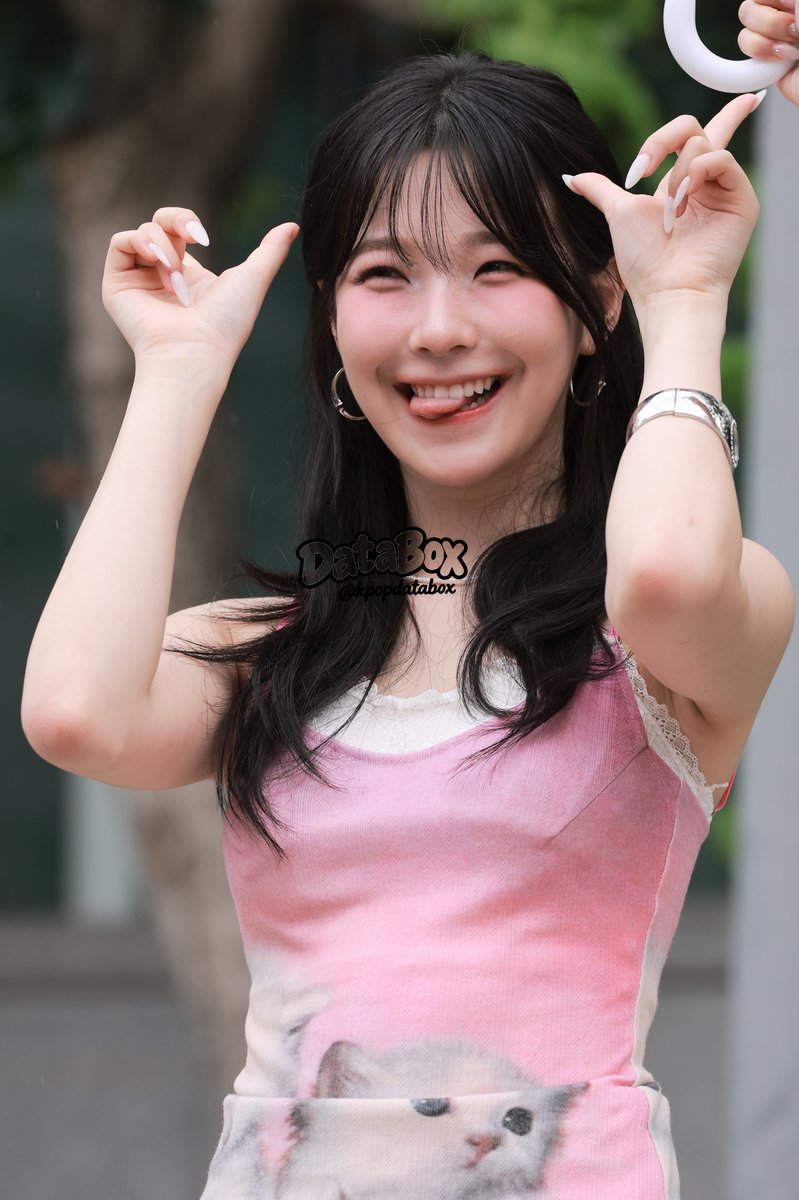 kpopdatabox's tweet photo. 250628 JIHEON at Mini Fanmeeting

#fromis_9 #프로미스나인 #BAEKJIHEON #JIHEON #백지헌 #지헌 #ペク・ジホン #MUSICCORE #Kpop #4K https://t.co/VocXWK4ED8