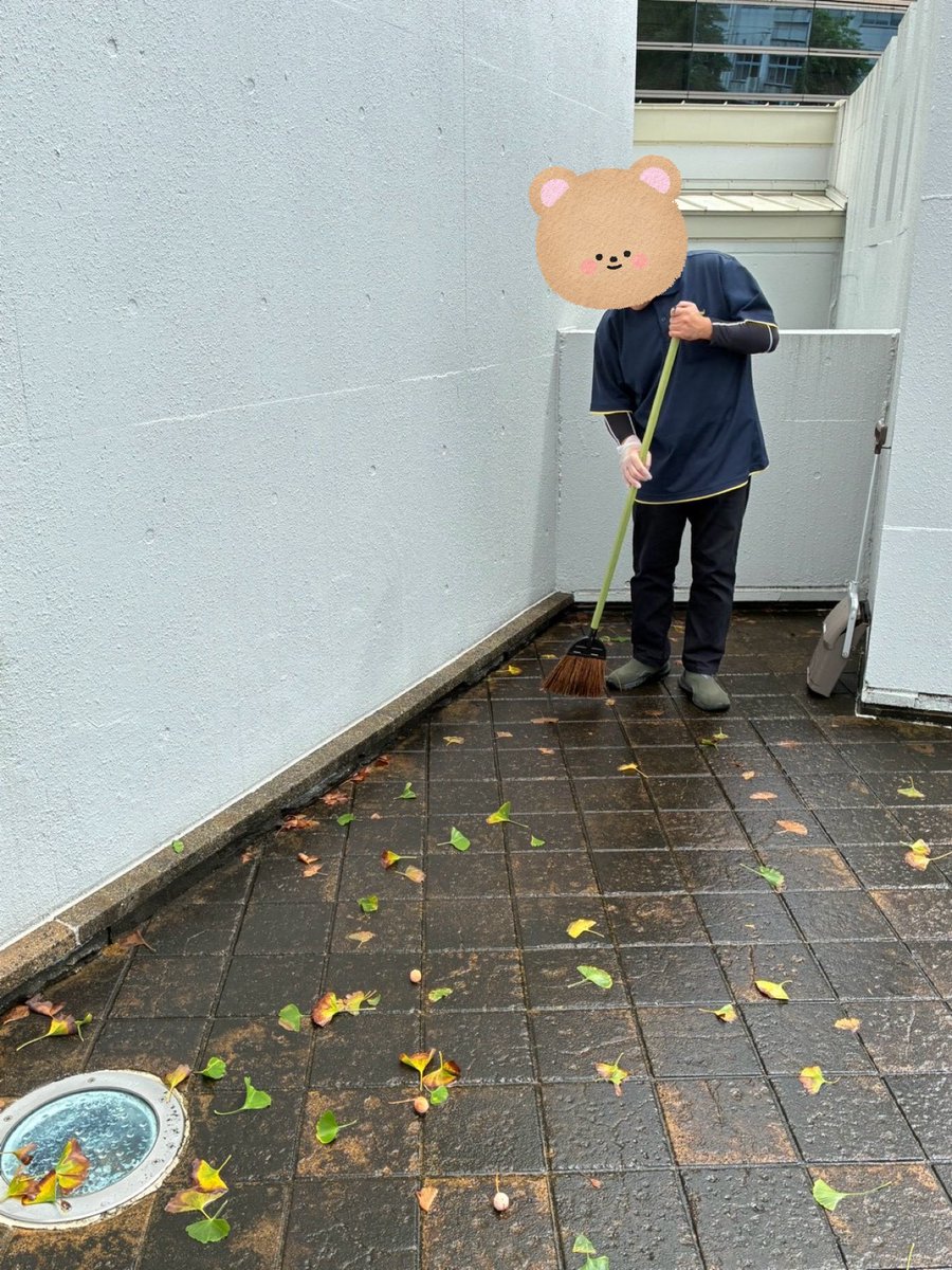 akiwa_kai's tweet photo. セサミ・みやざきです('◇')ゞ
先週の土曜活動は作業に行ってきました！
窓ガラス掃除を少しずつ習得し、
数名が携わる事が出来るようになり、
益々綺麗になってます👍
#宮崎市 
#川南町
#就労継続支援B型
#生活介護
#サンA川南文化ホール
#スキルアップ https://t.co/Uf9iI5IhuO