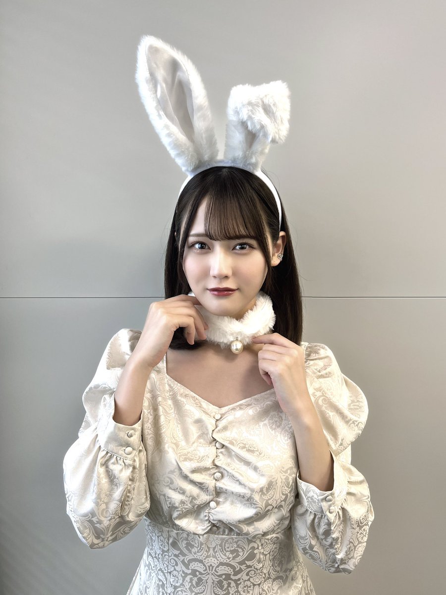 haaruuS2's tweet photo. 추석인데 토끼 히토미 볼 사람🐰 https://t.co/CS4tSbjaN5