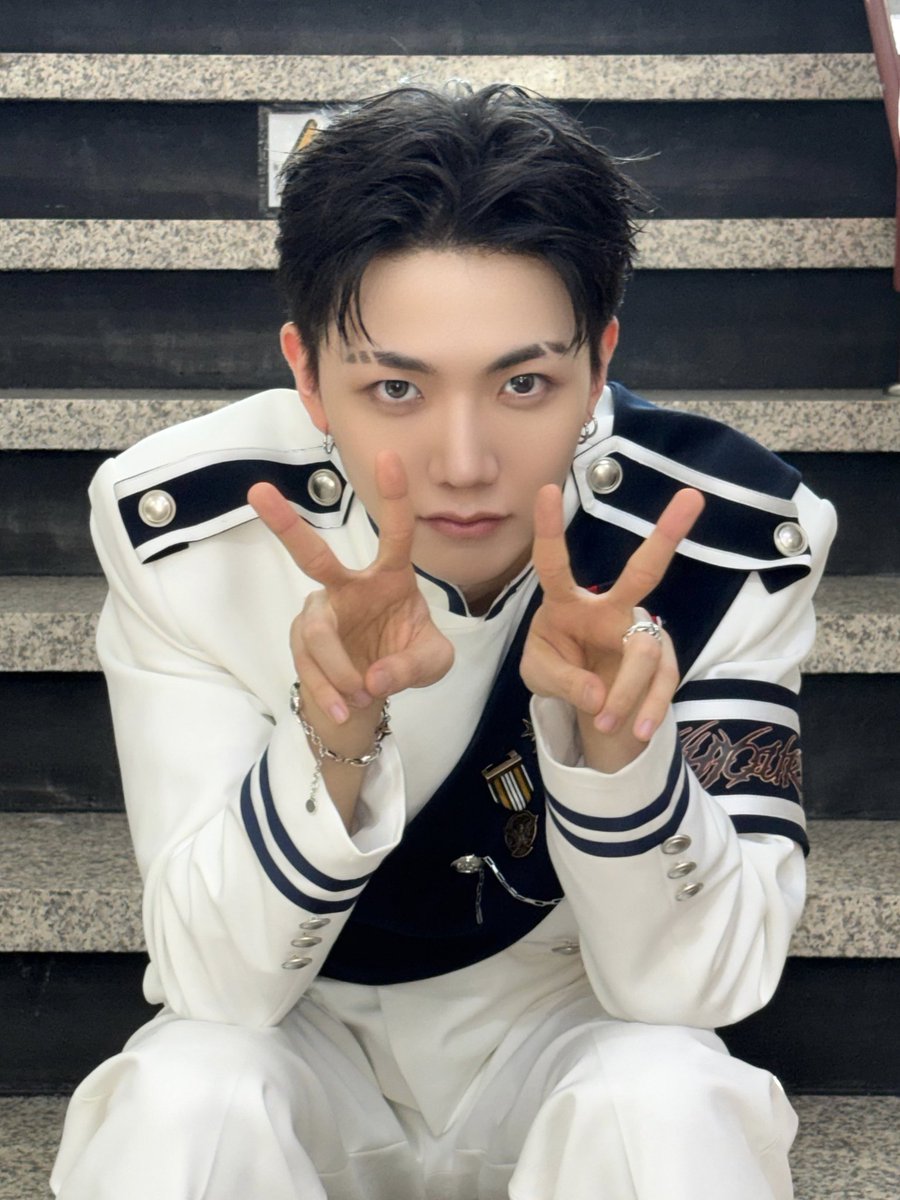 HyunbinMinjeFan's tweet photo. ∴ #HYUNBIN ∵ Twitter ∴ 250926 ∵
⋯⋯⋯

❤️❤️

#ALL_H_OURS #올아워즈  
#HYUNBIN #현빈
⋯⋯⋯
@at_ALL_H_OURS
#🪀 https://t.co/SXsuyLOB2A