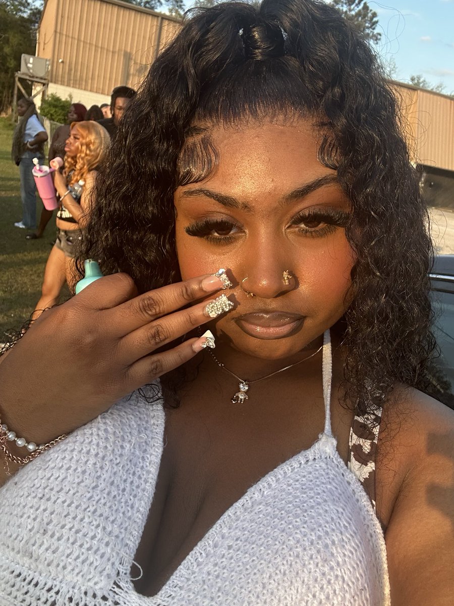 yknaedgaf's tweet photo. look me in my eyes and tell me what you see baby. 

#plusize https://t.co/ssZGbv4QMD