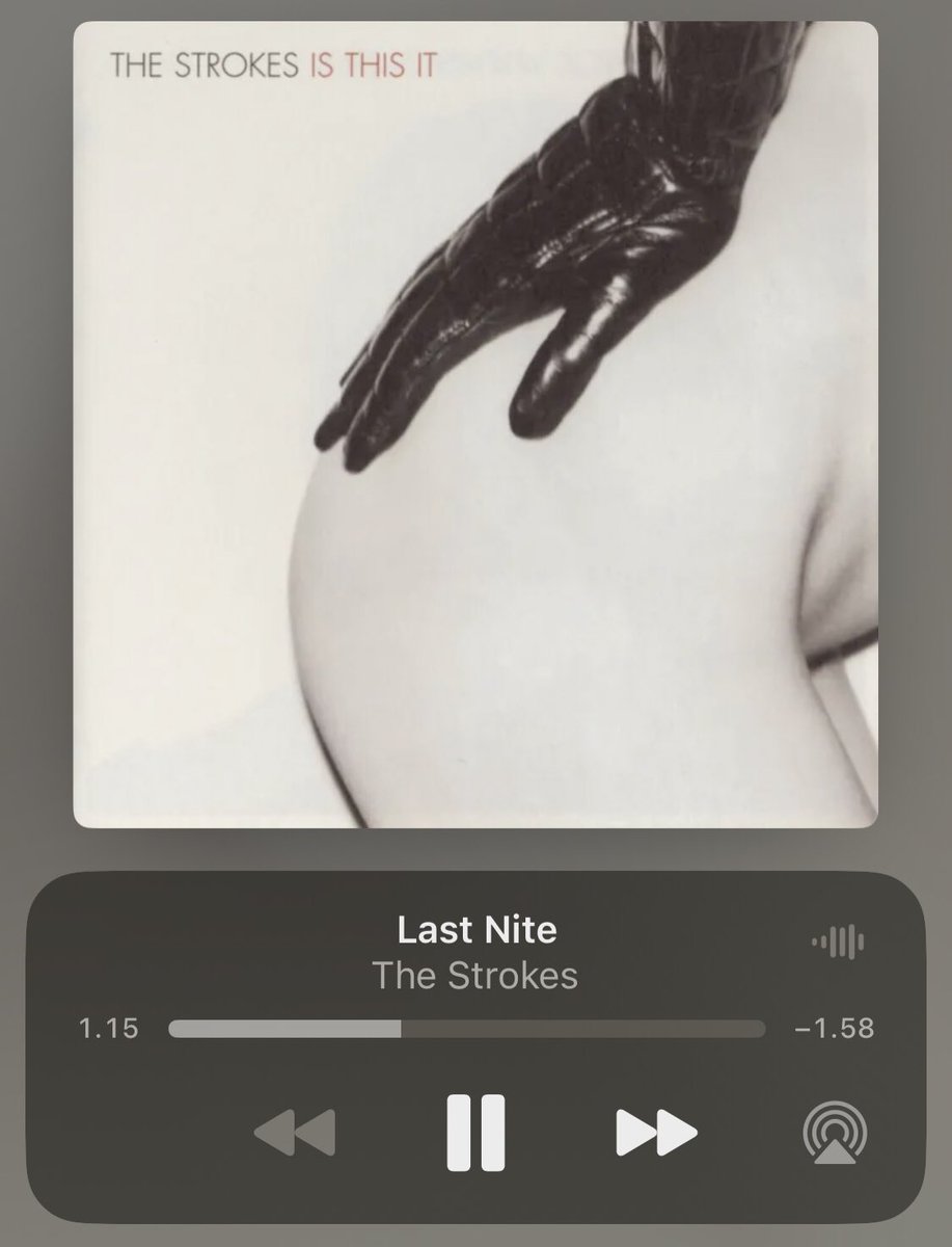 seosoojinl's tweet photo. A little vinyl therapy, with last nite playing on loop 🎧 https://t.co/Ca0Oi4TeeS