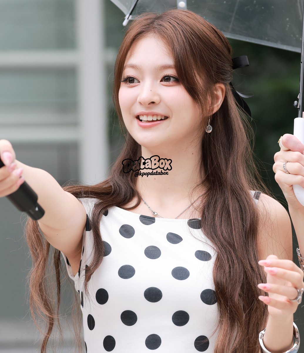 kpopdatabox's tweet photo. 250628 NAGYUNG at Mini Fanmeeting

#fromis_9 #프로미스나인 #LEENAGYUNG #NAGYUNG #이나경 #나경 #イ・ナギョン #MUSICCORE #Kpop #4K https://t.co/FOe0ItQRj2