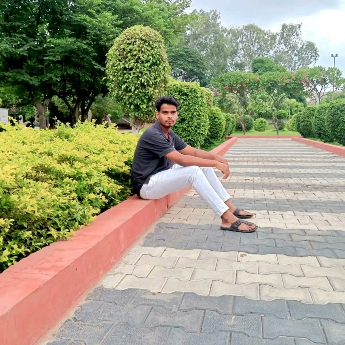 MyButerapxo's tweet photo. Langar Houz Park, Toli Chowki, Hyderabad. https://t.co/lFgmxXg99j