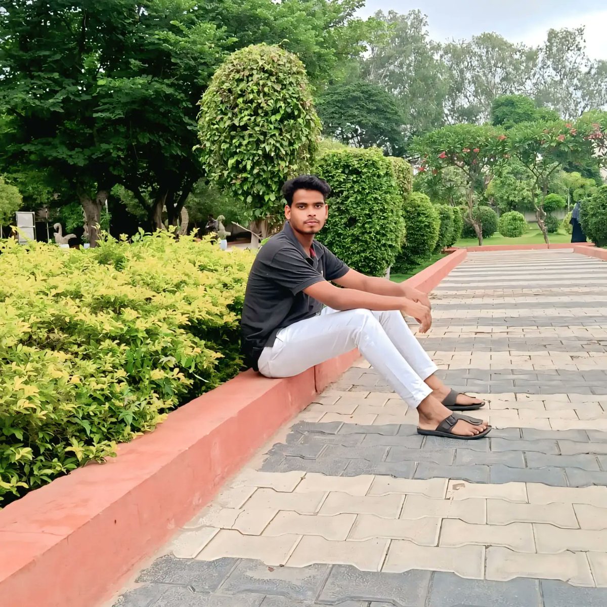 MyButerapxo's tweet photo. Langar Houz Park, Toli Chowki, Hyderabad. https://t.co/lFgmxXg99j