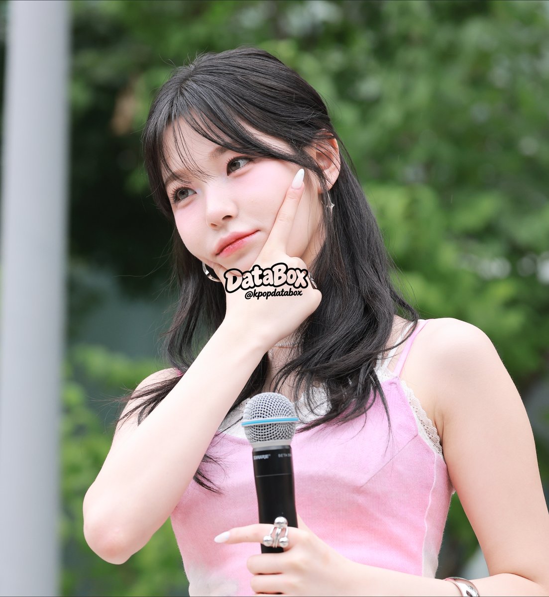 kpopdatabox's tweet photo. 250628 JIHEON at Mini Fanmeeting

#fromis_9 #프로미스나인 #BAEKJIHEON #JIHEON #백지헌 #지헌 #ペク・ジホン #MUSICCORE #Kpop #4K https://t.co/VocXWK4ED8