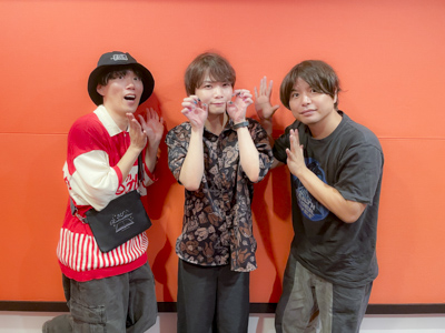 SideM_lantis's tweet photo. 【315プロNight!】#SideM #315ナイト

📢本日21:00〜315プロNight!放送📻

＼🌕9月パーソナリティ🐇／

仲村宗悟さん
小林大紀さん
浦尾岳大さん

教えて！プロデューサー！では浦尾さんのお悩みが解決⁉️
先週に引き続き#SideM11thの感想も❕
9月最終週です、今夜もお楽しみに🌟
📻️https://t.co/bsUSm17Oyc
