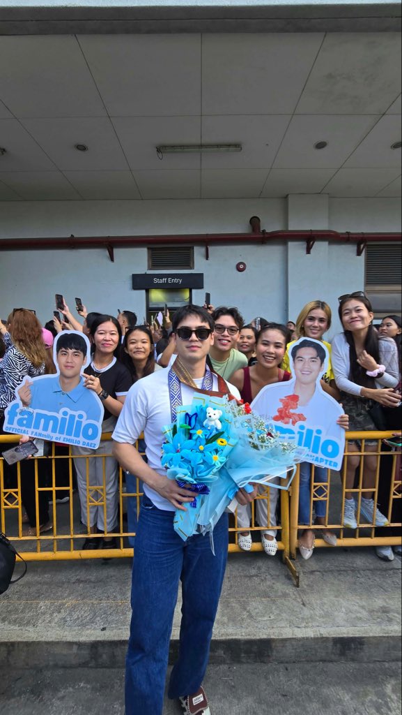 familio_cebu's tweet photo. Welcome back to UBEC, @emiliobdaez! 🩵

#BidaSaArena #BidaSaArenaTheRematch #EmilioDaez #AllForEmilio #familiocebu https://t.co/BA4HMcPACs