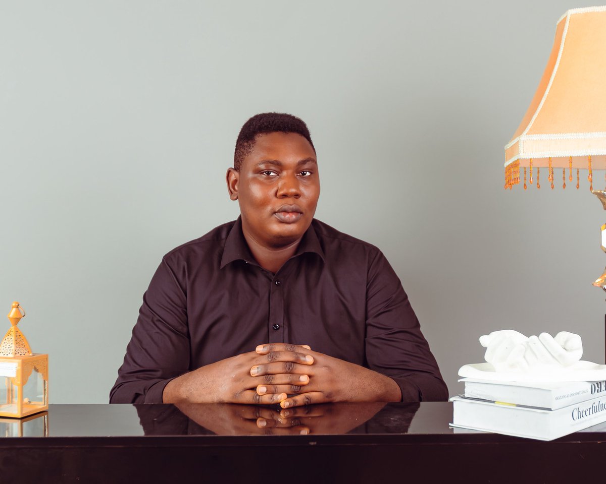 MuyiwaWilliams_'s tweet photo. It’s my Birthday and I’ve grown so much 

I’m actually happy that I’m starting a consulting service with a friend today, my birthday. 🎂 

Please your gift for me will be to follow @AvenirMediaAF . We help you put your brand on a billboard, online &amp; more. https://t.co/q7YU6cCYhW