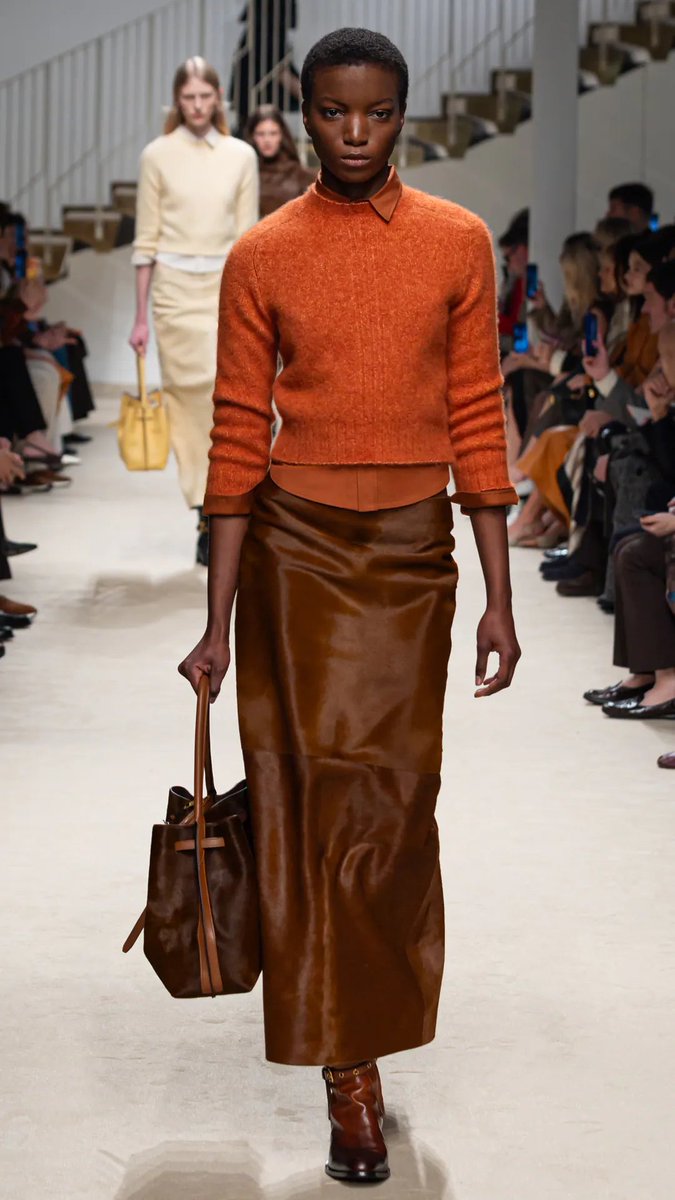 you_you13329900's tweet photo. Tod’s Autumn-Winter 2026/27
LOOK 25

REBECCA AT TODS MFW26
#BeckyxTodsSS27
#beckysangels #BeckyArmstrong @Tods https://t.co/jEOy5lmZug