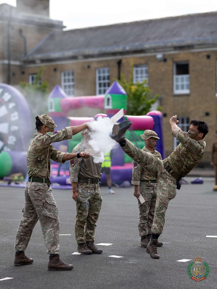 Proud_Sappers's tweet photo. Great performance by the Queens Gurkha Engineers display team at Brompton Barracks Family’s day https://t.co/uJxty3gibg