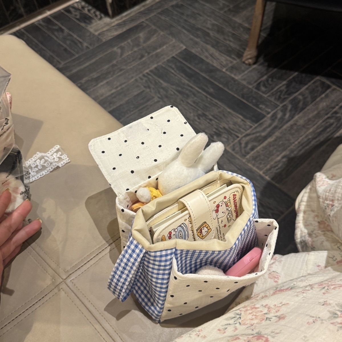 namifinds's tweet photo. #NamiFinds
wts lfb • ph

୨୧ Miffy Makeup Organizer Bag
✦ ₱85 ea

+ fees
eta: last week of oct
doo: oct. 3
dop: oct. 4
dm or reply to claim https://t.co/VKRLvwzrSC