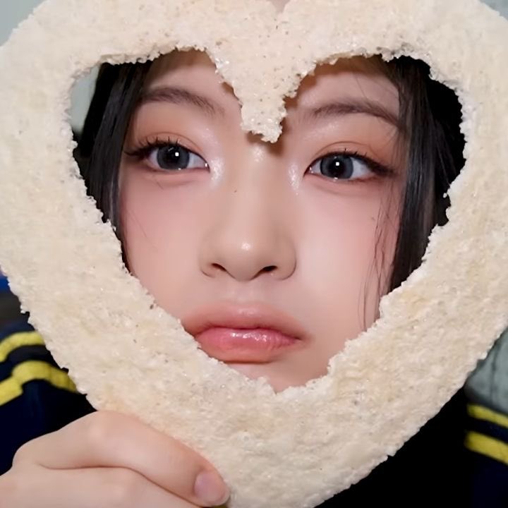 ae9ipie's tweet photo. 다들 즐추보 🌙🤍 https://t.co/sZnEgqApJO