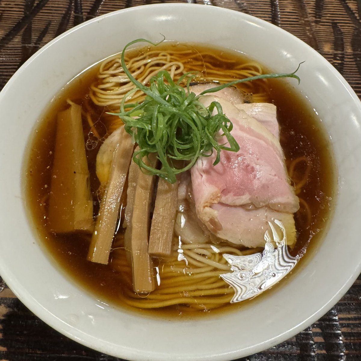 YURA_DAYO's tweet photo. 📍中華そば ビート

・中華そば 大

久しぶりにっ🫣🌼🌼🌼
やっぱりビートは中華そば🍜🍥✨
お腹空きMAX🧑‍🩰だったので大盛り🥢
このシルキー麺好きなの😍💕
ちゅるちゅる無限に入ってくぅ〜🫶🏻
いつもありがとうございます🌿

#中華そばビート
#中華そば
#ゆらーめん https://t.co/qBBs90DIF2