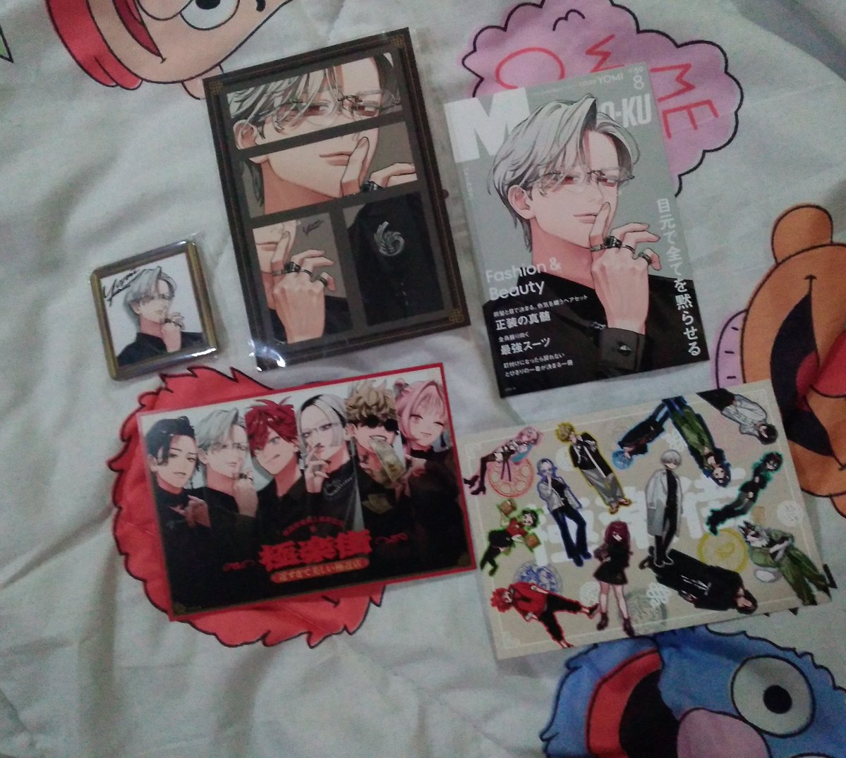 sceztr's tweet photo. ꒰ พร้อมส่ง / มือสอง ꒱
เซตกู้ด เข็มกลัด โปสการ์ด สตก โยมิ yomi 
— ราคา 305 บาทรวมส่ง 
(ไม่ขายแยกนะคะ ขอคนพร้อมโอนก่อนค่า 💝🙏🏻)
#ตลาดนัดgokurakugai #ตลาดนัดโกคุราคุไก #ตลาดนัดสุขาวดีสีเลือด https://t.co/ycx7q5tVK8