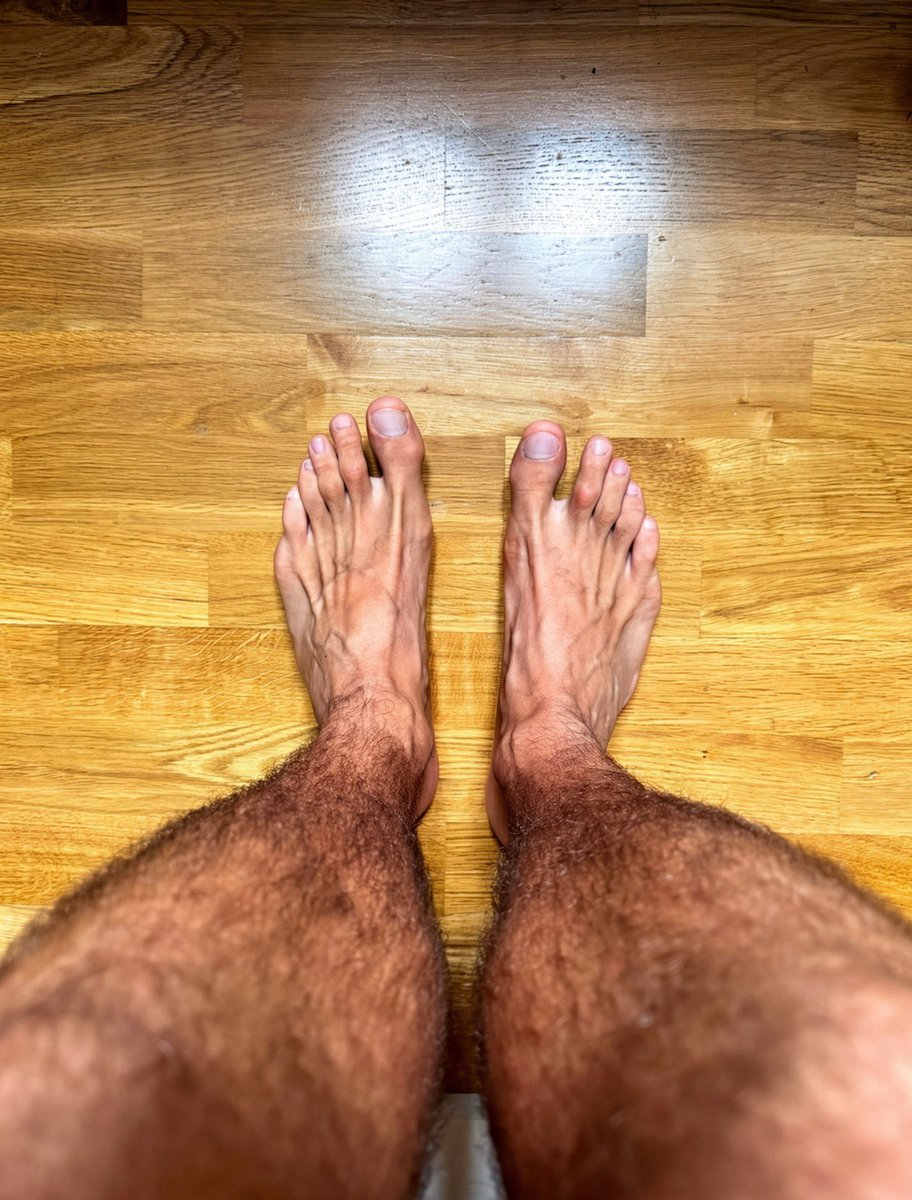 footnote95's tweet photo. #gayfeet #foot #footfetish #gay https://t.co/EWArwUPbAX
