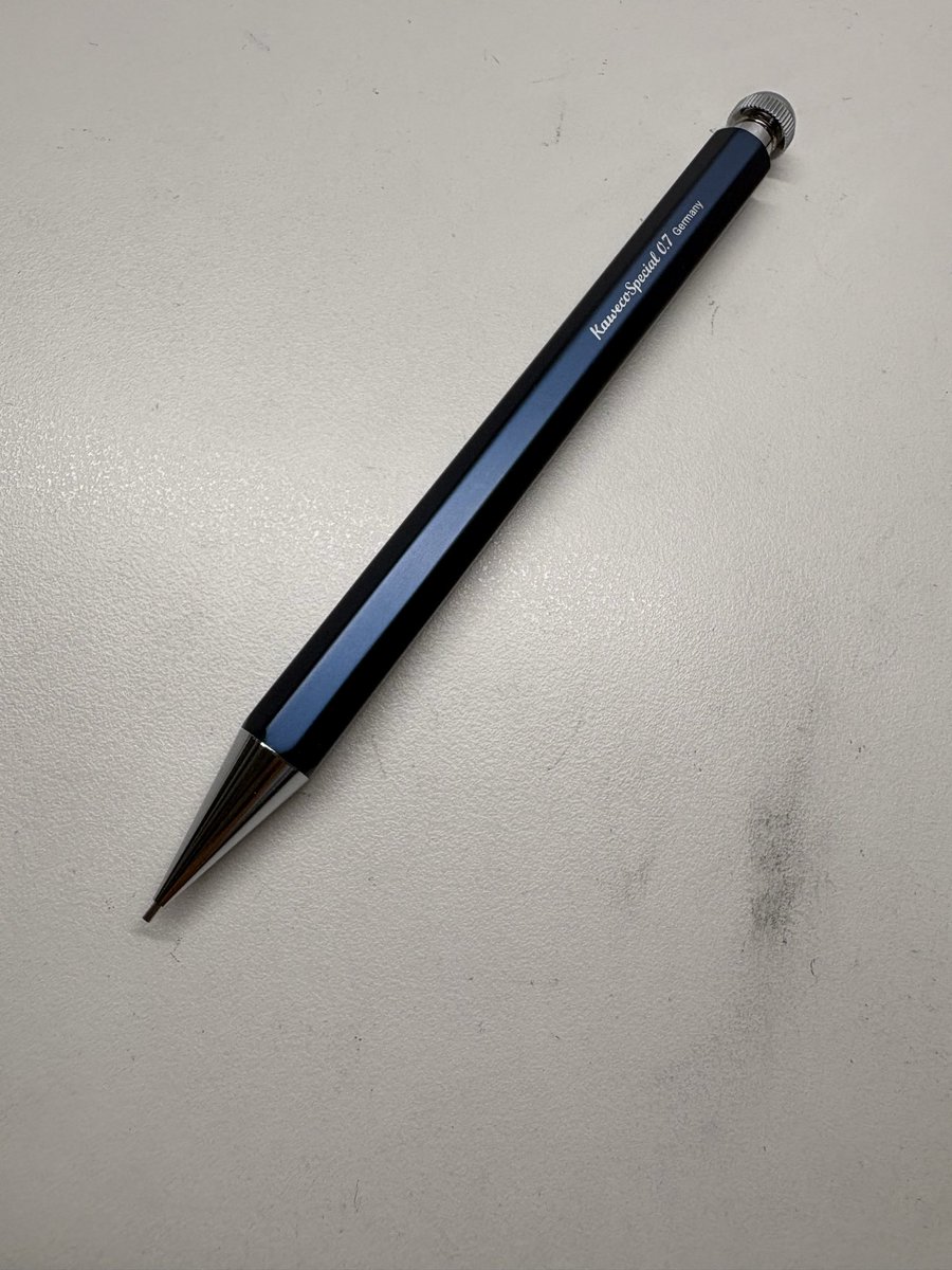 Eikban's tweet photo. #文房具物販
求　送金45000orトレード
出　青カヴェコ https://t.co/5kKh2rXT2K