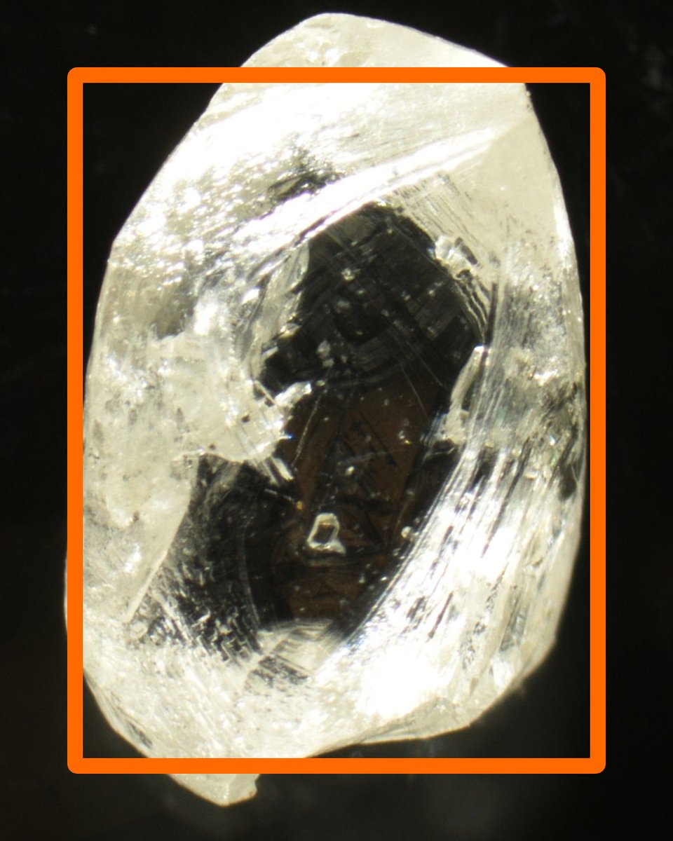 ERC_Research's tweet photo. Tonight is #EUResearchersNight! 🎉

In Dublin? Join ERC grantee Emma Tomlinson to explore minerals from Earth’s crust and mantle - and what they reveal about our planet! 🌎

Want to dig deeper? Register👉 https://t.co/dTZ316vHWG

🌍 Events in your country: https://t.co/DxaXBPgK25 https://t.co/vp9YEWW4qx