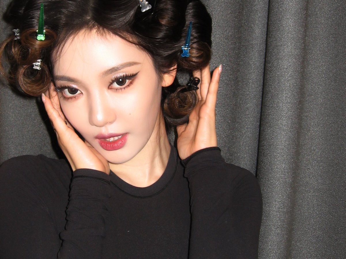 aespa_official's tweet photo. behind the scenes 

#aespa #æspa #에스파
#NINGNING #닝닝 https://t.co/cU0tWq6Pxq