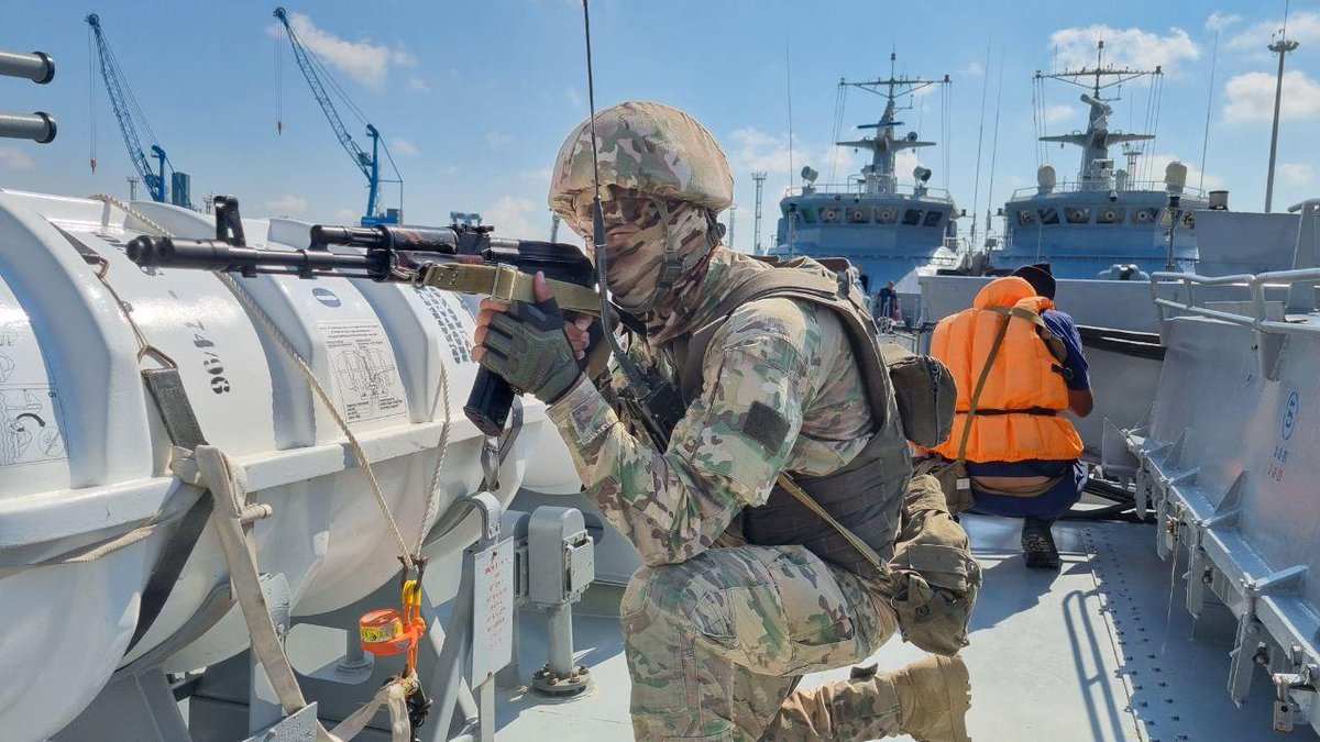 geepis's tweet photo. 14 servicemen were killed during naval drills on Kazakhstan’s Caspian coast after weather conditions suddenly worsened. An investigation is examining safety procedures and possible negligence.

Read more: https://t.co/YG8MLf2Qer https://t.co/L1BWpdsbiA