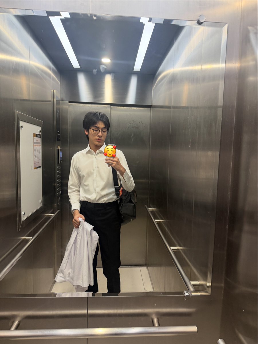 porplax's tweet photo. # นักศึกษาแพทย์หล่อบอกต่อด้วย 🩺♥️ https://t.co/VzNV5kfGjV