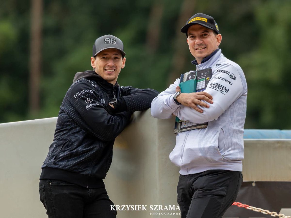 pszpoznan's tweet photo. KOMUNIKAT KLUBU

Dimitri Berge po upadku, do którego doszło podczas meczu finałowego w Bydgoszczy, decyzją lekarza klubowego został skierowany na dodatkowe badania w szpitalu.

Niestety, badania wykazały złamanie kości barku. Oznacza to, że zawodnik nie wystąpi w najbliższym meczu barażowym.

Dimitriemu życzymy szybkiego powrotu do zdrowia i pełni sił. 💪

Dziękujemy Grupie Medik24 za sprawną organizację badań oraz wsparcie w procesie leczenia naszego zawodnika.

#METALKAS2Ekstraliga