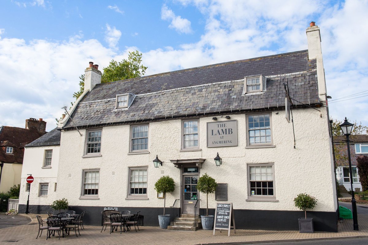 GoodHotelGuide's tweet photo. Long a social hub for a thriving village between the South Downs and the coast, @lambatangmering is a family-run gastropub that's highly regarded for its warm welcome, smart bedrooms imaginative dishes.

https://t.co/r9bLyJvJjS

#GoodHotelGuide https://t.co/p7fxpzMUZo