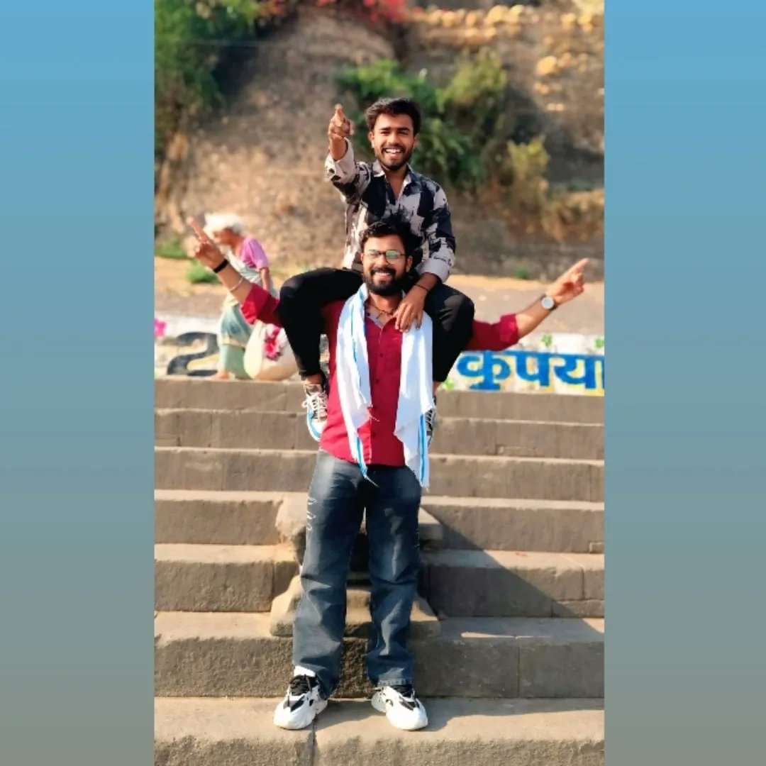 DebbraLogwn5co's tweet photo. Ek dil, teen jaan… Love you, Bhai! https://t.co/aed5ZKotax